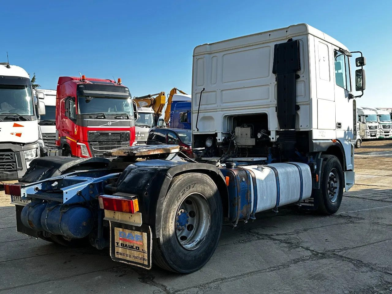 DAF XF 95.380 4X2 Tractor-unit Spring/Air ZF Manual DAF XF 95.380 4X2 Tractor-unit Spring/Air ZF Manual - Cabeza tractora: foto 4 DAF XF 95.380 4X2 Tractor-unit Spring/Air ZF Manual DAF XF 95.380 4X2 Tractor-unit Spring/Air ZF Manual - Cabeza tractora: foto 4
