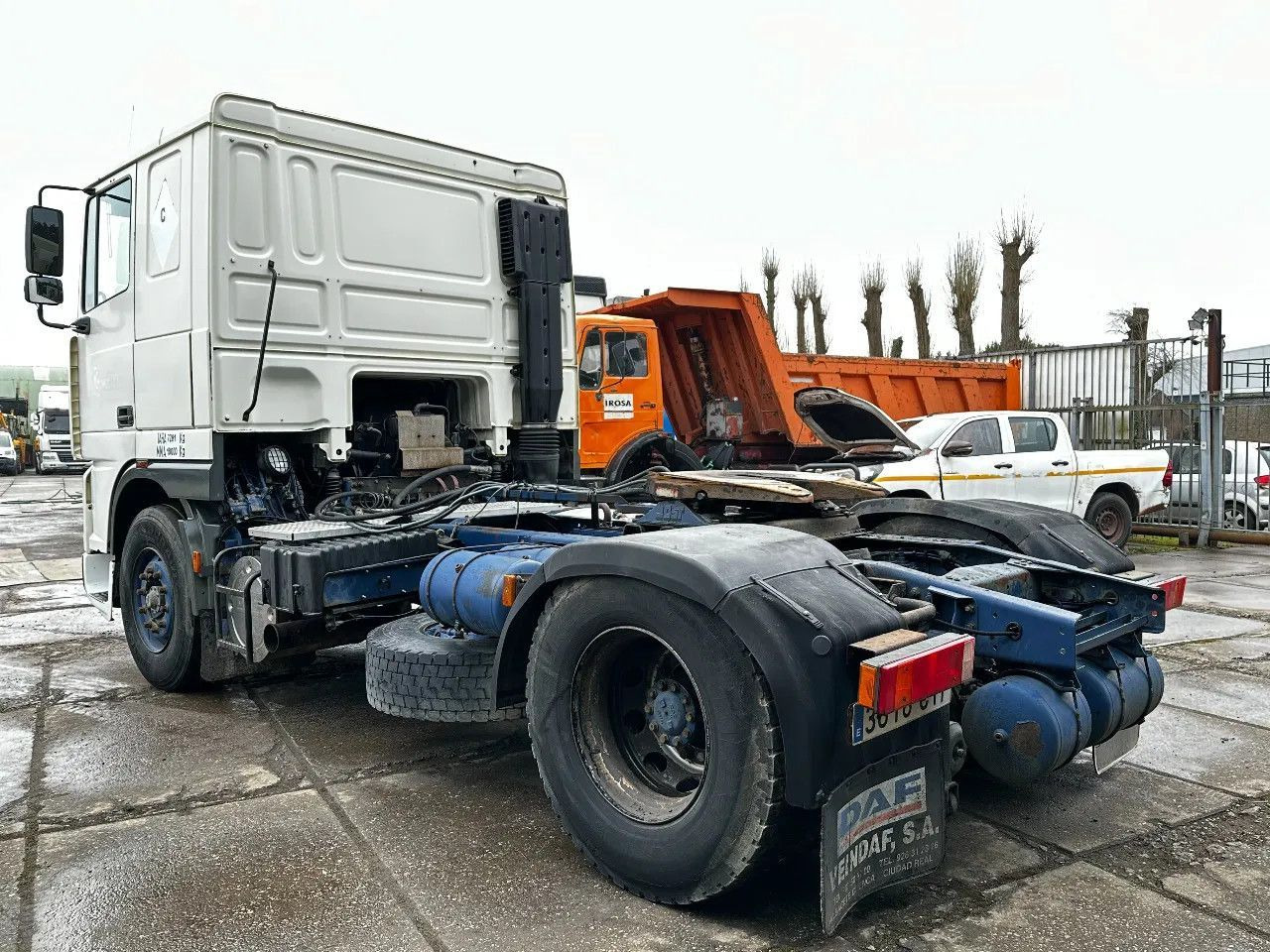 DAF XF 95.380 4X2 Tractor-unit Spring/Air ZF Manual DAF XF 95.380 4X2 Tractor-unit Spring/Air ZF Manual - Cabeza tractora: foto 3 DAF XF 95.380 4X2 Tractor-unit Spring/Air ZF Manual DAF XF 95.380 4X2 Tractor-unit Spring/Air ZF Manual - Cabeza tractora: foto 3