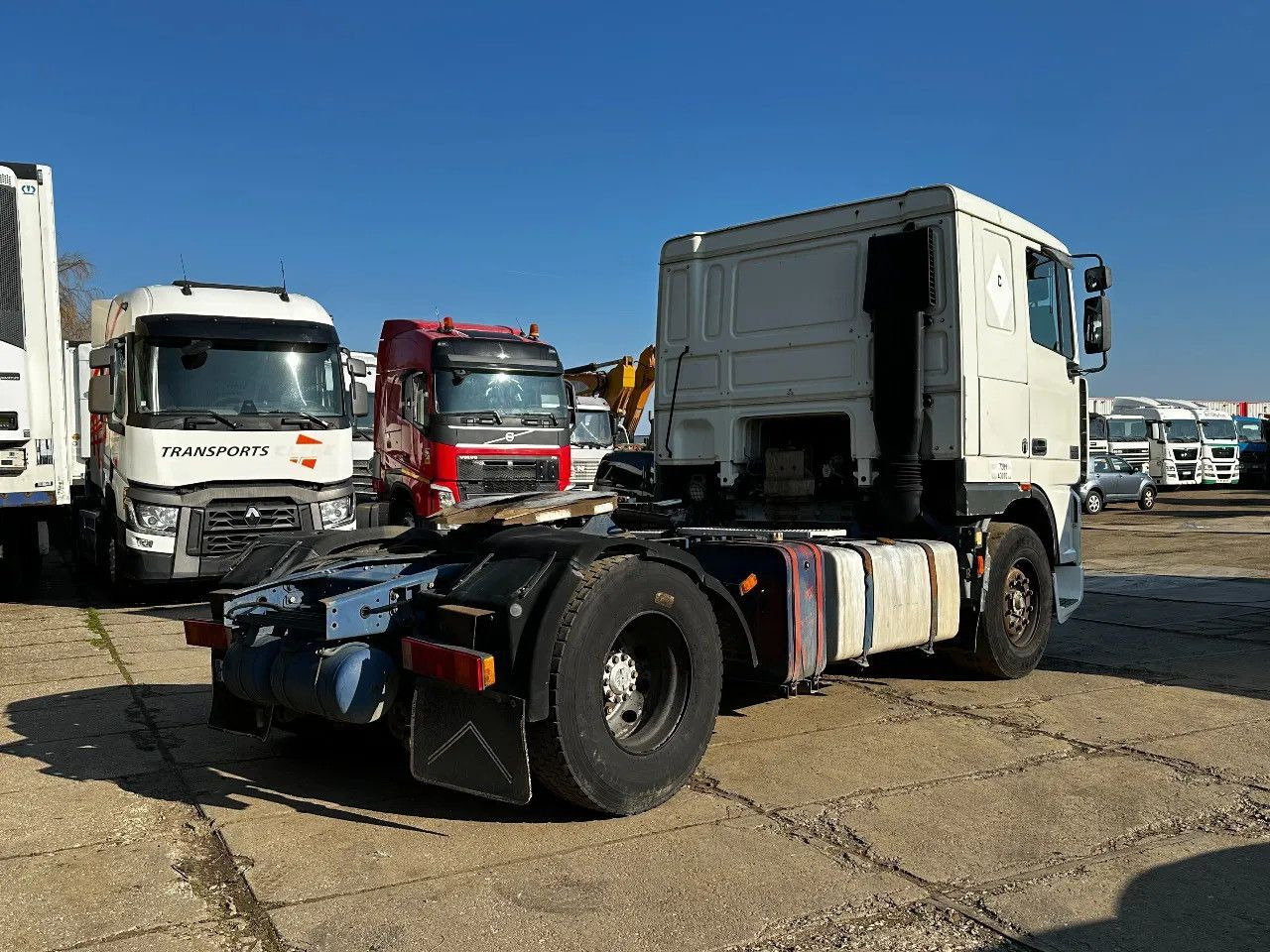 DAF XF 95.380 4X2 Tractor-unit Spring/Air ZF Manual DAF XF 95.380 4X2 Tractor-unit Spring/Air ZF Manual - Cabeza tractora: foto 4 DAF XF 95.380 4X2 Tractor-unit Spring/Air ZF Manual DAF XF 95.380 4X2 Tractor-unit Spring/Air ZF Manual - Cabeza tractora: foto 4