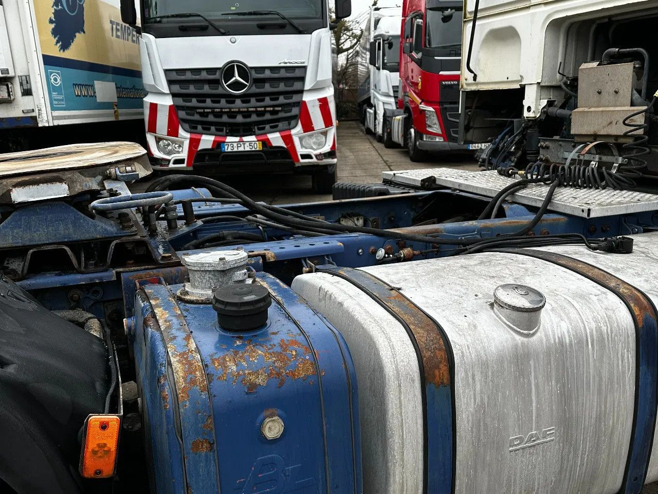 DAF XF 95.380 4X2 Tractor-unit Spring/Air ZF Manual DAF XF 95.380 4X2 Tractor-unit Spring/Air ZF Manual - Cabeza tractora: foto 5 DAF XF 95.380 4X2 Tractor-unit Spring/Air ZF Manual DAF XF 95.380 4X2 Tractor-unit Spring/Air ZF Manual - Cabeza tractora: foto 5