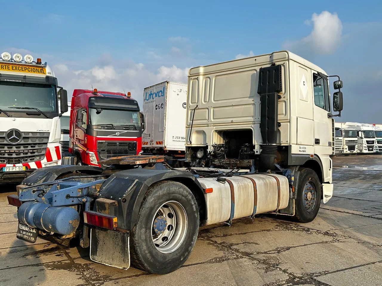DAF XF 95.380 4X2 Tractor-unit Spring/Air ZF Manual DAF XF 95.380 4X2 Tractor-unit Spring/Air ZF Manual - Cabeza tractora: foto 4 DAF XF 95.380 4X2 Tractor-unit Spring/Air ZF Manual DAF XF 95.380 4X2 Tractor-unit Spring/Air ZF Manual - Cabeza tractora: foto 4