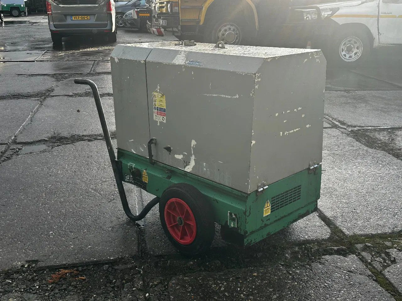 HARRINGTON HRD060D 6 KVA GENERATOR 110V+230V HARRINGTON HRD060D 6 KVA GENERATOR 110V+2 - Generador industriale: foto 4 HARRINGTON HRD060D 6 KVA GENERATOR 110V+230V HARRINGTON HRD060D 6 KVA GENERATOR 110V+2 - Generador industriale: foto 4