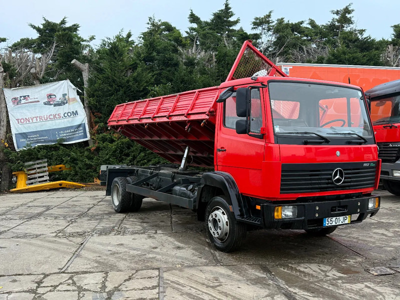 Mercedes-Benz 1117 4X2 Spring/Spring Tipper 6 Gear manual*New condition* - Camión volquete: foto 1 Mercedes-Benz 1117 4X2 Spring/Spring Tipper 6 Gear manual*New condition* - Camión volquete: foto 1