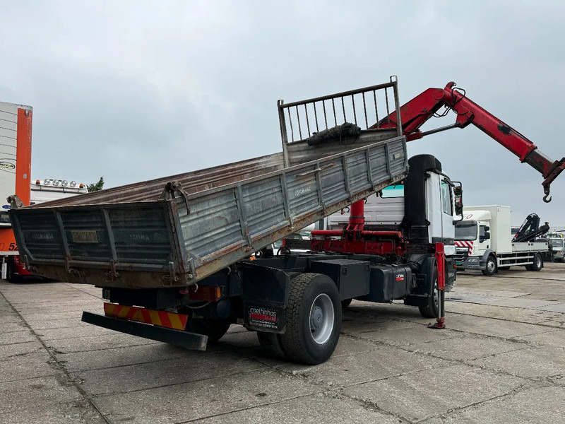 Mercedes-Benz Actros 1831 V6 4X2 Tipper + crane EPS Manual Gearbox 3 peddal - Camión volquete, Camión grúa: foto 4 Mercedes-Benz Actros 1831 V6 4X2 Tipper + crane EPS Manual Gearbox 3 peddal - Camión volquete, Camión grúa: foto 4