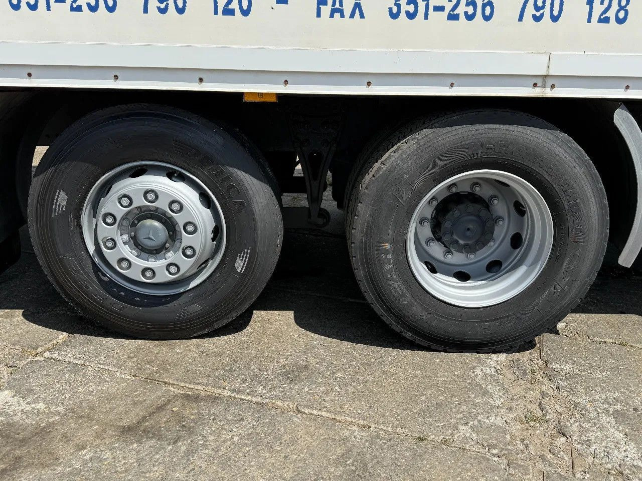 Mercedes-Benz Actros 2536 V6 6X2 Closed Box Spring/Air EPS Man - Camión caja cerrada: foto 5 Mercedes-Benz Actros 2536 V6 6X2 Closed Box Spring/Air EPS Man - Camión caja cerrada: foto 5