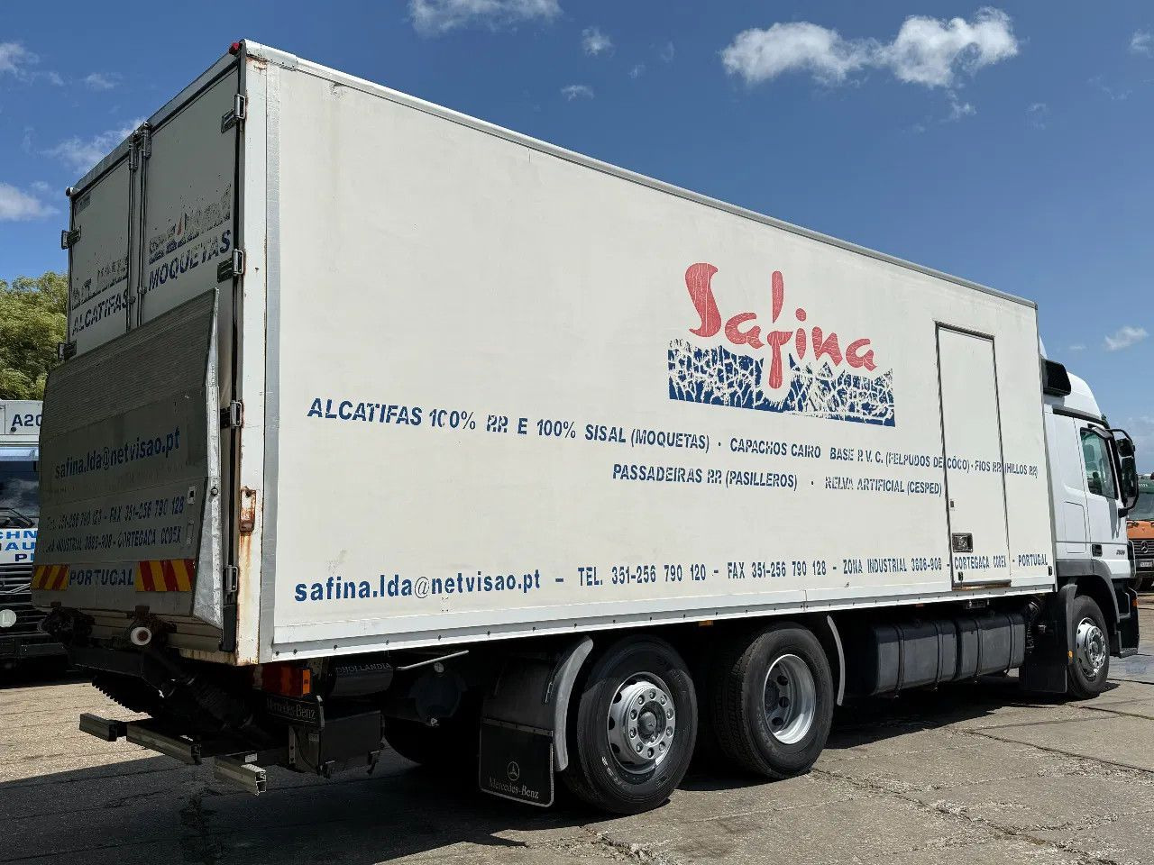 Mercedes-Benz Actros 2536 V6 6X2 Closed Box Spring/Air EPS Man - Camión caja cerrada: foto 4 Mercedes-Benz Actros 2536 V6 6X2 Closed Box Spring/Air EPS Man - Camión caja cerrada: foto 4