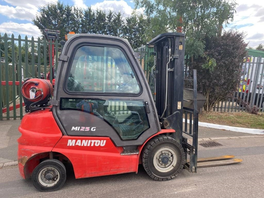 Manitou MI 25 G - Carretilla elevadora de gas: foto 1 Manitou MI 25 G - Carretilla elevadora de gas: foto 1