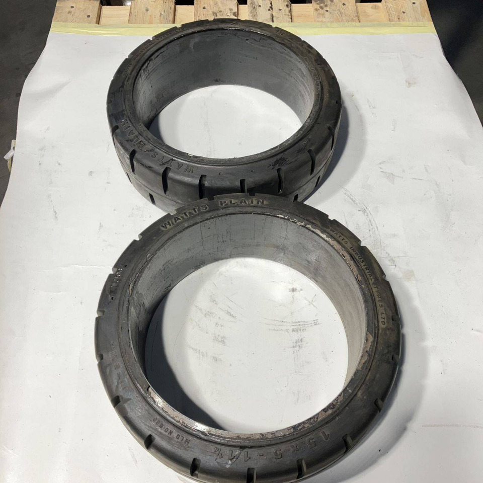 2X Watts 15x5x11 1/4 tyres - Neumático para Equipo de manutención: foto 3 2X Watts 15x5x11 1/4 tyres - Neumático para Equipo de manutención: foto 3