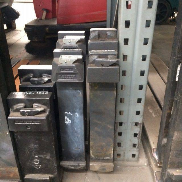 331 mm FEM1A Forks - Horquillas: foto 3 331 mm FEM1A Forks - Horquillas: foto 3