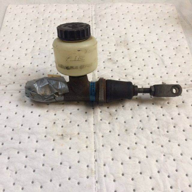 Brake cylinder with brake fluid tank FM 20I - Válvula hidráulica para Equipo de manutención: foto 1 Brake cylinder with brake fluid tank FM 20I - Válvula hidráulica para Equipo de manutención: foto 1