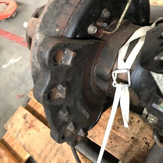 Complete front axle for Caterpillar - Eje y piezas para Equipo de manutención: foto 5 Complete front axle for Caterpillar - Eje y piezas para Equipo de manutención: foto 5