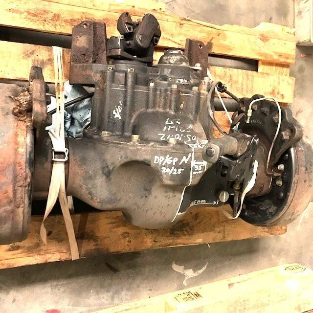 Complete front axle for Caterpillar - Eje y piezas para Equipo de manutención: foto 4 Complete front axle for Caterpillar - Eje y piezas para Equipo de manutención: foto 4