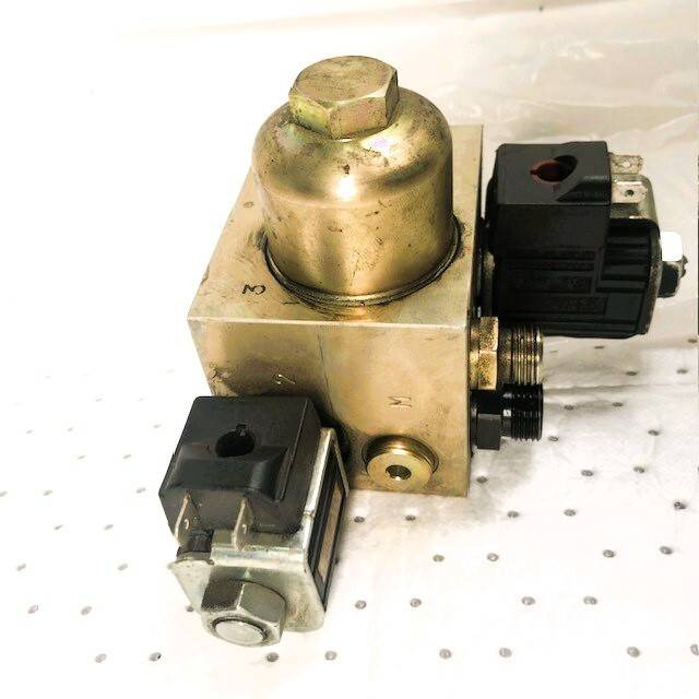 Control valve for Linde L14-L16AP, BR 372 - Válvula hidráulica para Equipo de manutención: foto 1 Control valve for Linde L14-L16AP, BR 372 - Válvula hidráulica para Equipo de manutención: foto 1