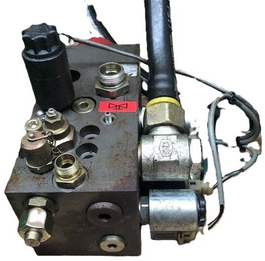 Hydraulic control valve - Válvula hidráulica para Equipo de manutención: foto 2 Hydraulic control valve - Válvula hidráulica para Equipo de manutención: foto 2