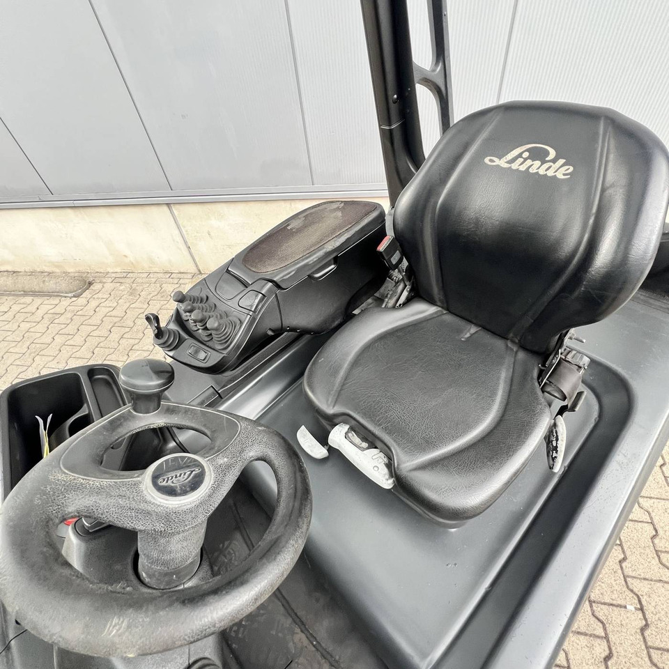Linde E25L (387) - Carretilla elevadora eléctrica: foto 4 Linde E25L (387) - Carretilla elevadora eléctrica: foto 4