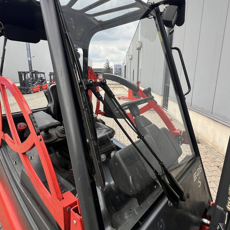 Linde E25S (336-03) - Carretilla elevadora eléctrica: foto 3 Linde E25S (336-03) - Carretilla elevadora eléctrica: foto 3