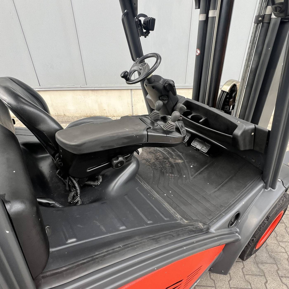 Linde H40D (394-02) EVO LOW - Carretilla elevadora diésel: foto 4 Linde H40D (394-02) EVO LOW - Carretilla elevadora diésel: foto 4