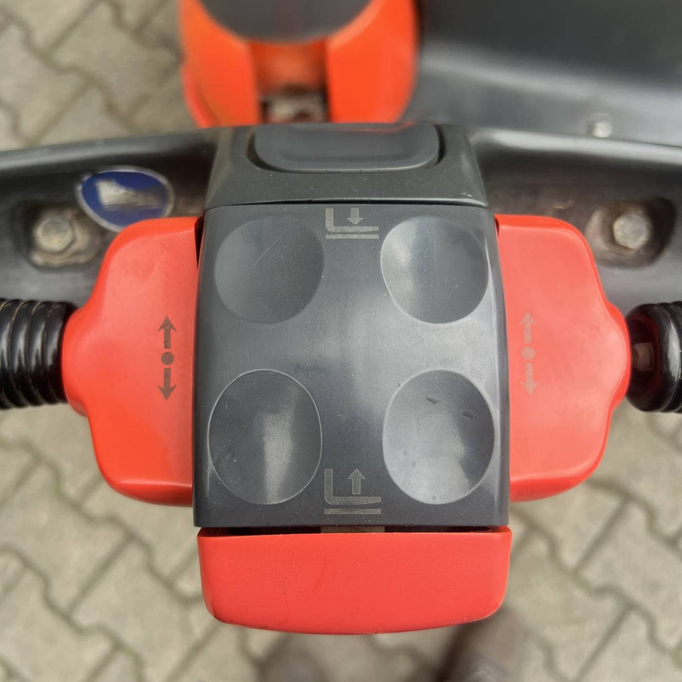 Linde L10 (379) - Apilador: foto 5 Linde L10 (379) - Apilador: foto 5