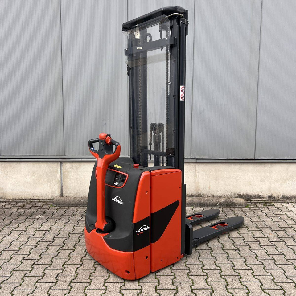 Linde L14 (1173) - Apilador: foto 1 Linde L14 (1173) - Apilador: foto 1