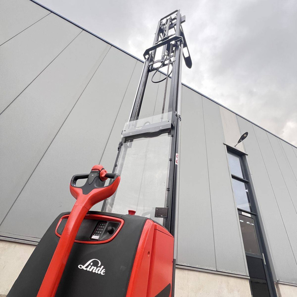 Linde L14 (1173) - Apilador: foto 4 Linde L14 (1173) - Apilador: foto 4