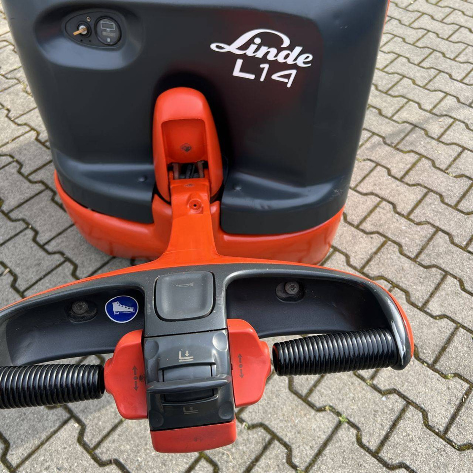 Linde L14 (372) - Apilador: foto 3 Linde L14 (372) - Apilador: foto 3