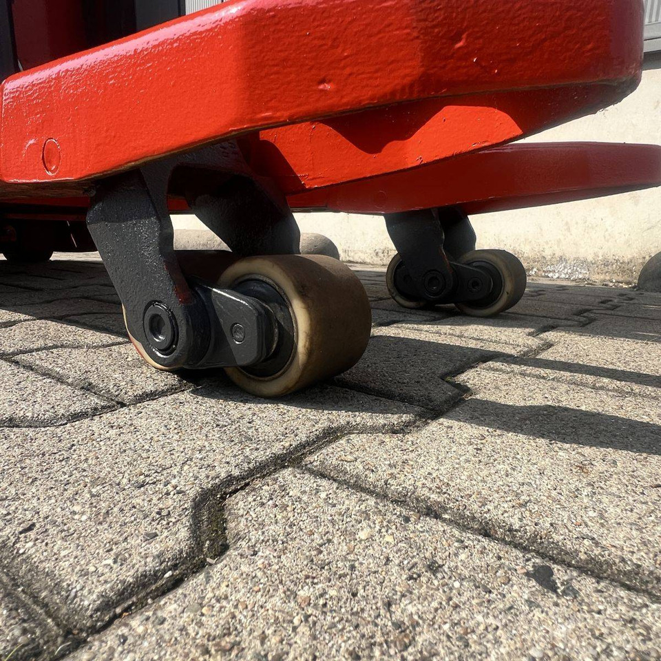 Apilador Linde L16i (372): foto 6 Apilador Linde L16i (372): foto 6