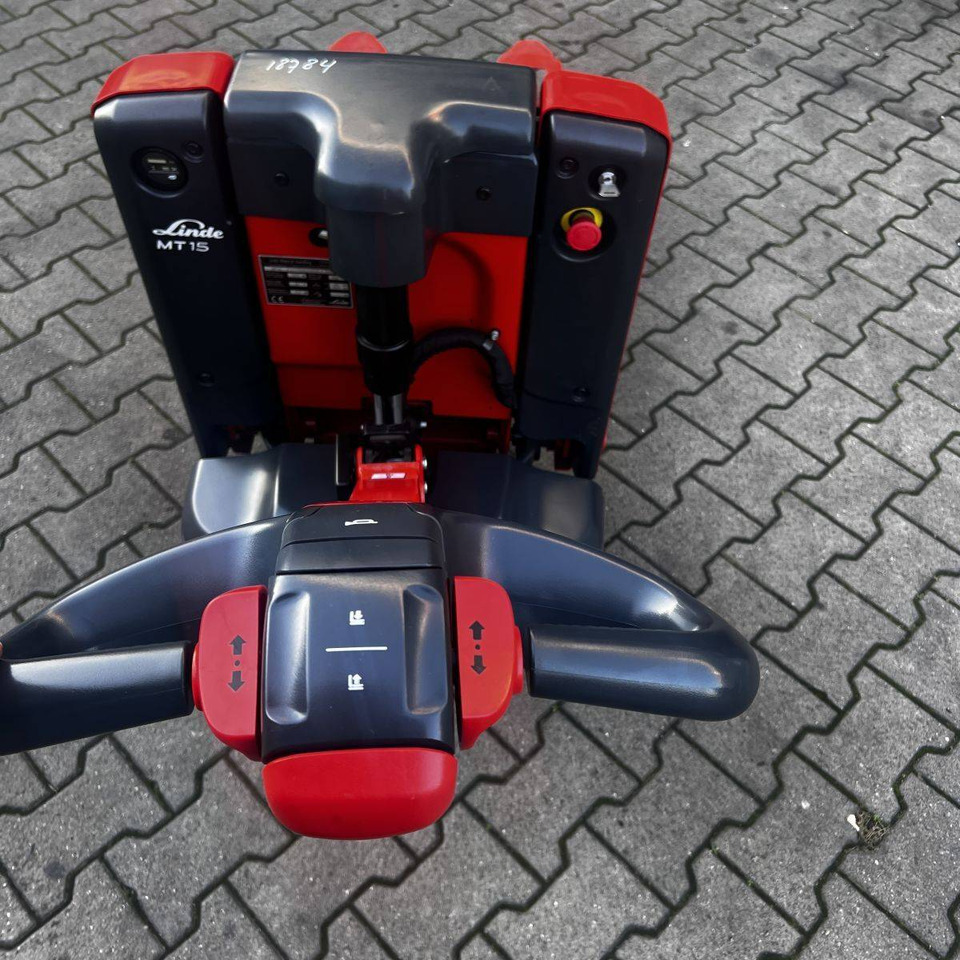 Linde MT15 (1133) - Transpaleta: foto 3 Linde MT15 (1133) - Transpaleta: foto 3