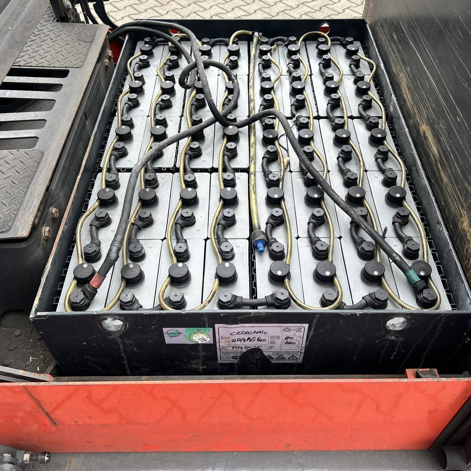 Linde P250 SWB (127) - Remolcadora: foto 4 Linde P250 SWB (127) - Remolcadora: foto 4