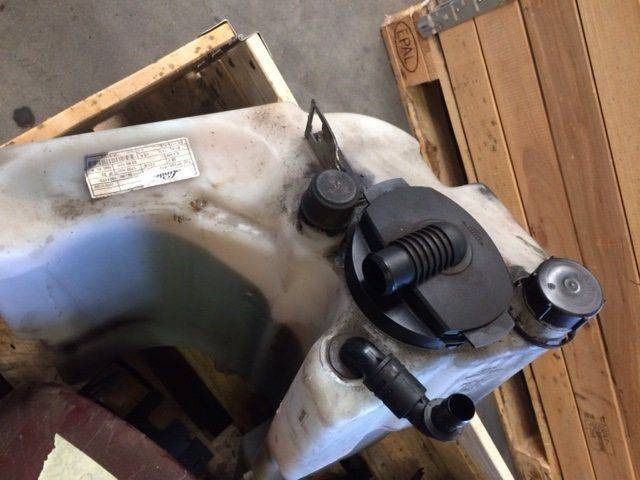 Oil Tank for Linde R14-20, Series 115, 115-C - Depósito hidráulico para Equipo de manutención: foto 1 Oil Tank for Linde R14-20, Series 115, 115-C - Depósito hidráulico para Equipo de manutención: foto 1