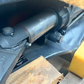 Eje y piezas para Equipo de manutención Rear axle LA1603 2501 for Linde 394-02: foto 8 Eje y piezas para Equipo de manutención Rear axle LA1603 2501 for Linde 394-02: foto 8