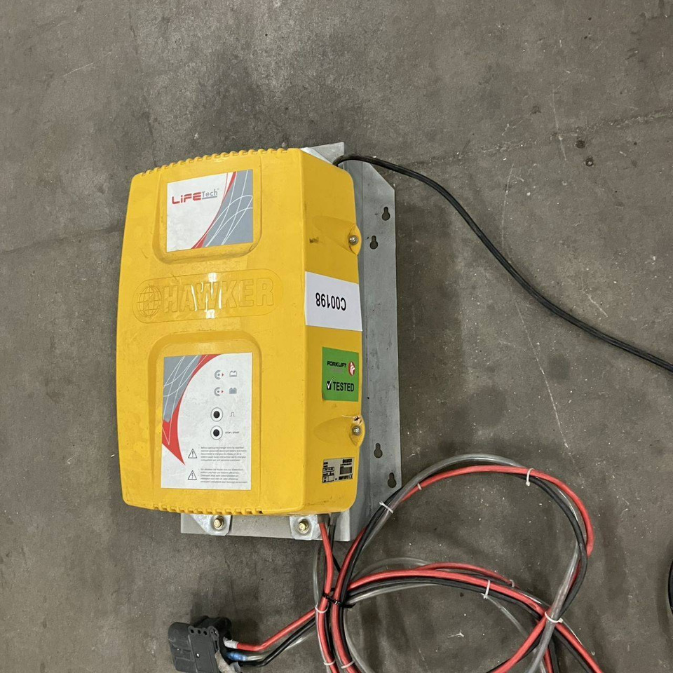 Hawker 24V/80A Life Tech (2) - Recambio para Equipo de manutención: foto 1 Hawker 24V/80A Life Tech (2) - Recambio para Equipo de manutención: foto 1