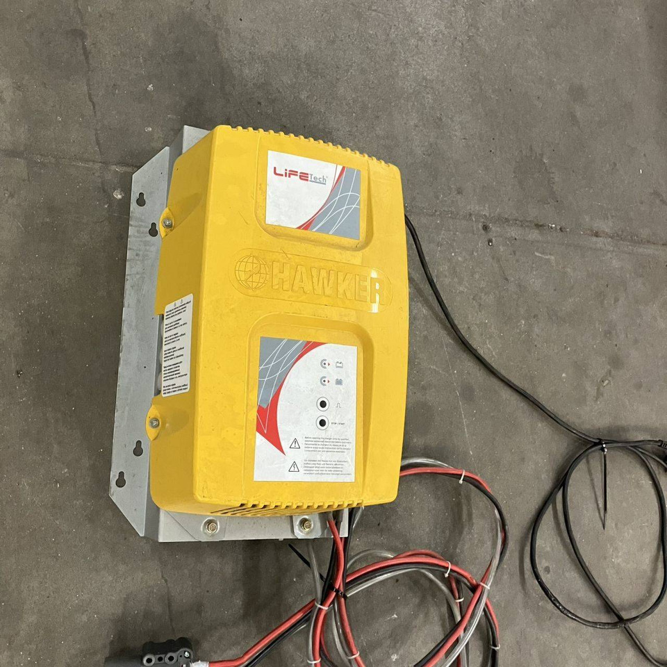 Hawker 24V/80A Life Tech (2) - Recambio para Equipo de manutención: foto 2 Hawker 24V/80A Life Tech (2) - Recambio para Equipo de manutención: foto 2