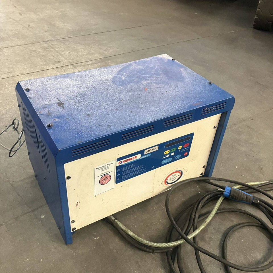 Hawker E 24V/80A+EU - Recambio para Equipo de manutención: foto 2 Hawker E 24V/80A+EU - Recambio para Equipo de manutención: foto 2