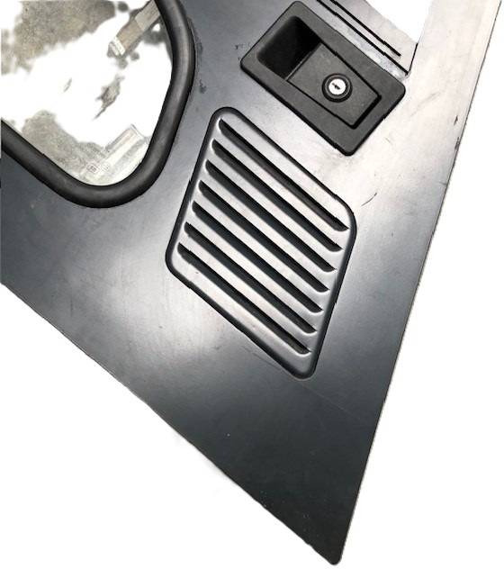 Right door for Linde series 387 - Puerta y piezas para Equipo de manutención: foto 3 Right door for Linde series 387 - Puerta y piezas para Equipo de manutención: foto 3