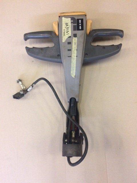 Steering arm assy for Atlet TLP200 - Dirección para Equipo de manutención: foto 1 Steering arm assy for Atlet TLP200 - Dirección para Equipo de manutención: foto 1