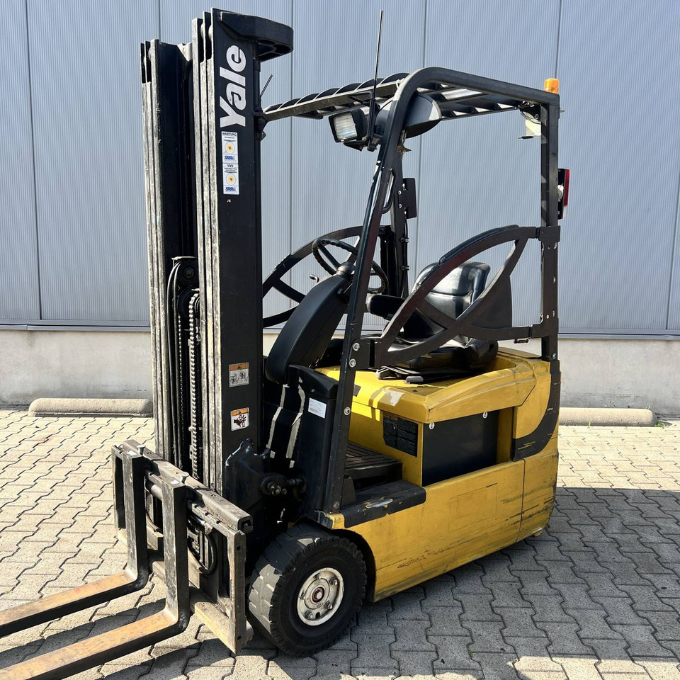 Yale ERP16ATF (SWB) - Carretilla elevadora eléctrica: foto 1 Yale ERP16ATF (SWB) - Carretilla elevadora eléctrica: foto 1