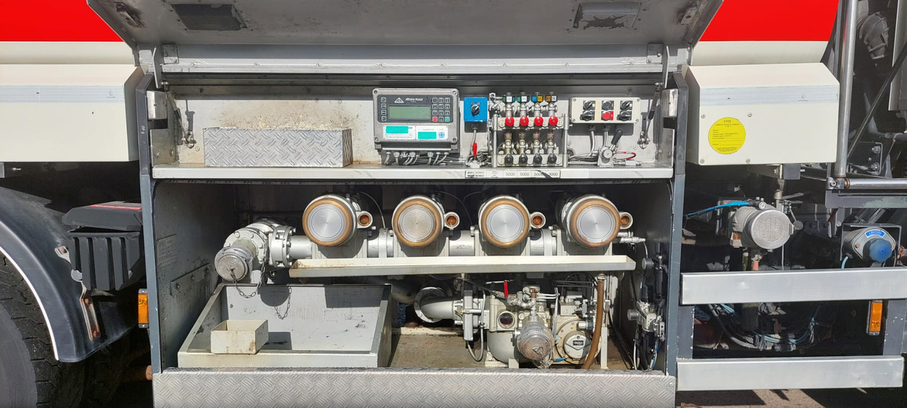 Arrendamiento de DAF CF 360 DAF CF 360: foto 11