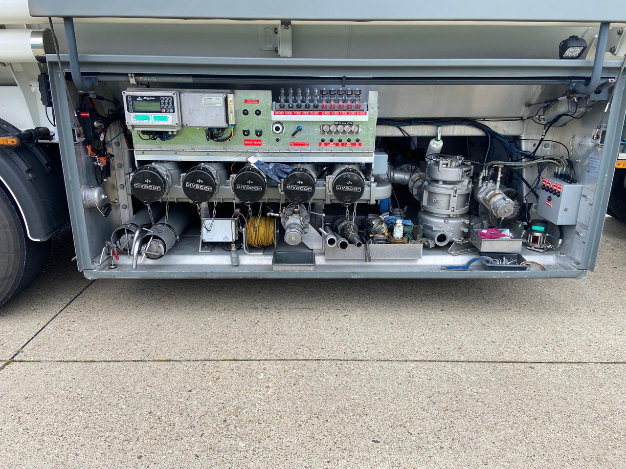 LAG - Semirremolque cisterna: foto 5 LAG - Semirremolque cisterna: foto 5