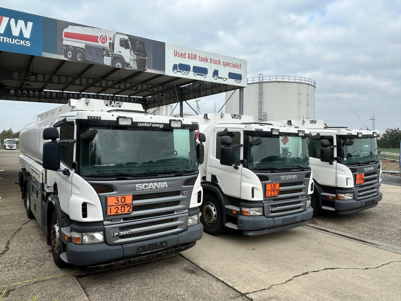 SCANIA P320/P360 (lot of 3) - Camión cisterna: foto 3 SCANIA P320/P360 (lot of 3) - Camión cisterna: foto 3