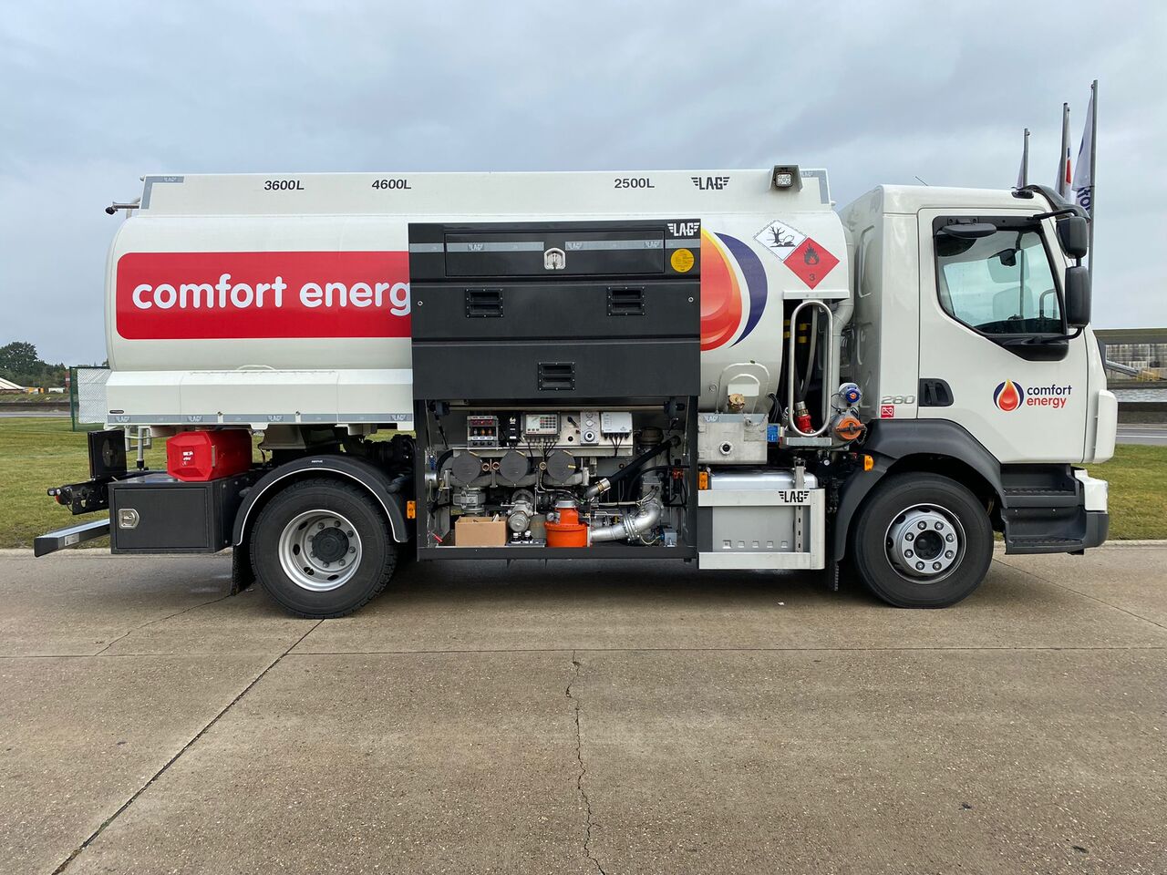 Camión cisterna VOLVO FL: foto 7 Camión cisterna VOLVO FL: foto 7