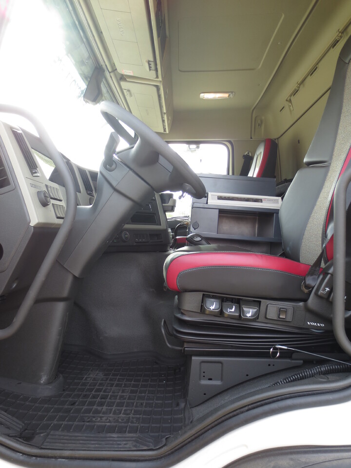 VOLVO FM - Camión cisterna: foto 5 VOLVO FM - Camión cisterna: foto 5