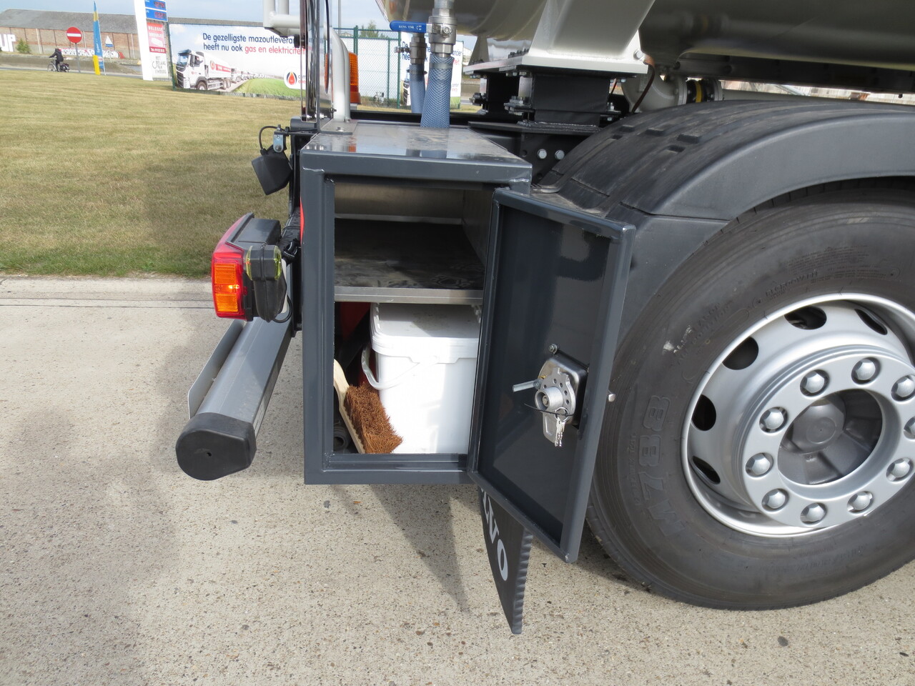 VOLVO FM - Camión cisterna: foto 4 VOLVO FM - Camión cisterna: foto 4