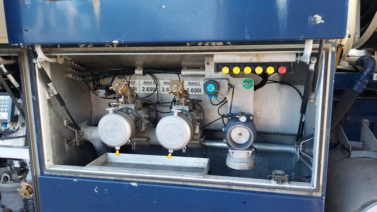 Camión cisterna VOLVO FM: foto 14 Camión cisterna VOLVO FM: foto 14