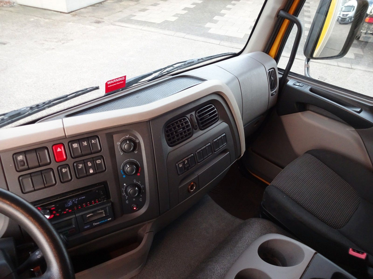 Camión frigorífico nuevo DAF LF 230, 12 T, LBW, doors, air conditioning, automatic, camera: foto 12
