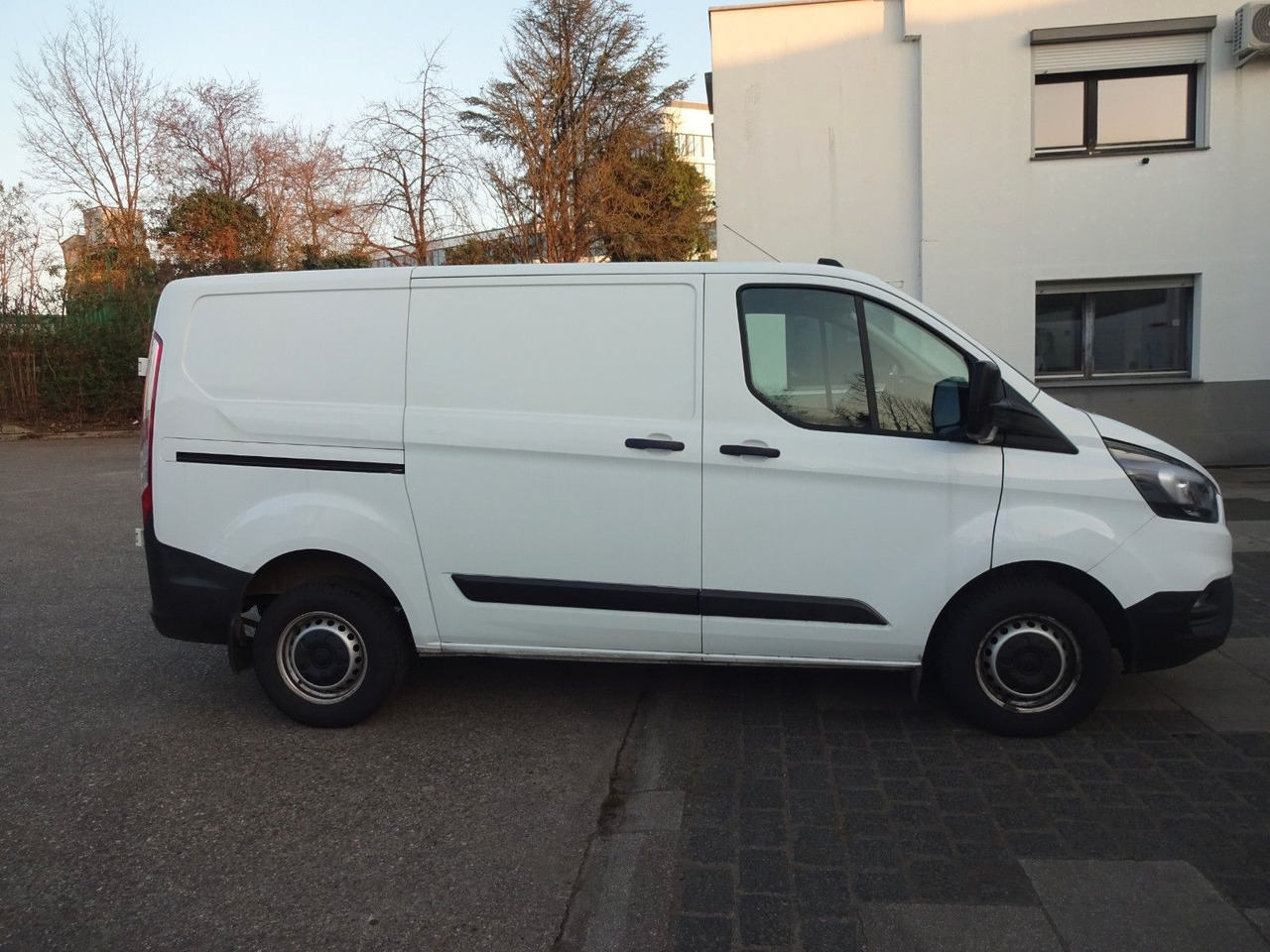 Ford Transit Custom Kasten 280 L1H1, PDC - Furgoneta de pasajeros: foto 4 Ford Transit Custom Kasten 280 L1H1, PDC - Furgoneta de pasajeros: foto 4