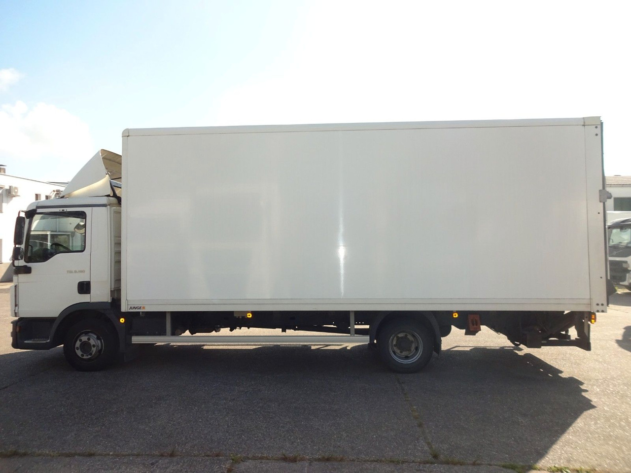 MAN TGL 8.190, LBW, Luft, Tempomat, Standheizung - Furgoneta caja cerrada: foto 4 MAN TGL 8.190, LBW, Luft, Tempomat, Standheizung - Furgoneta caja cerrada: foto 4