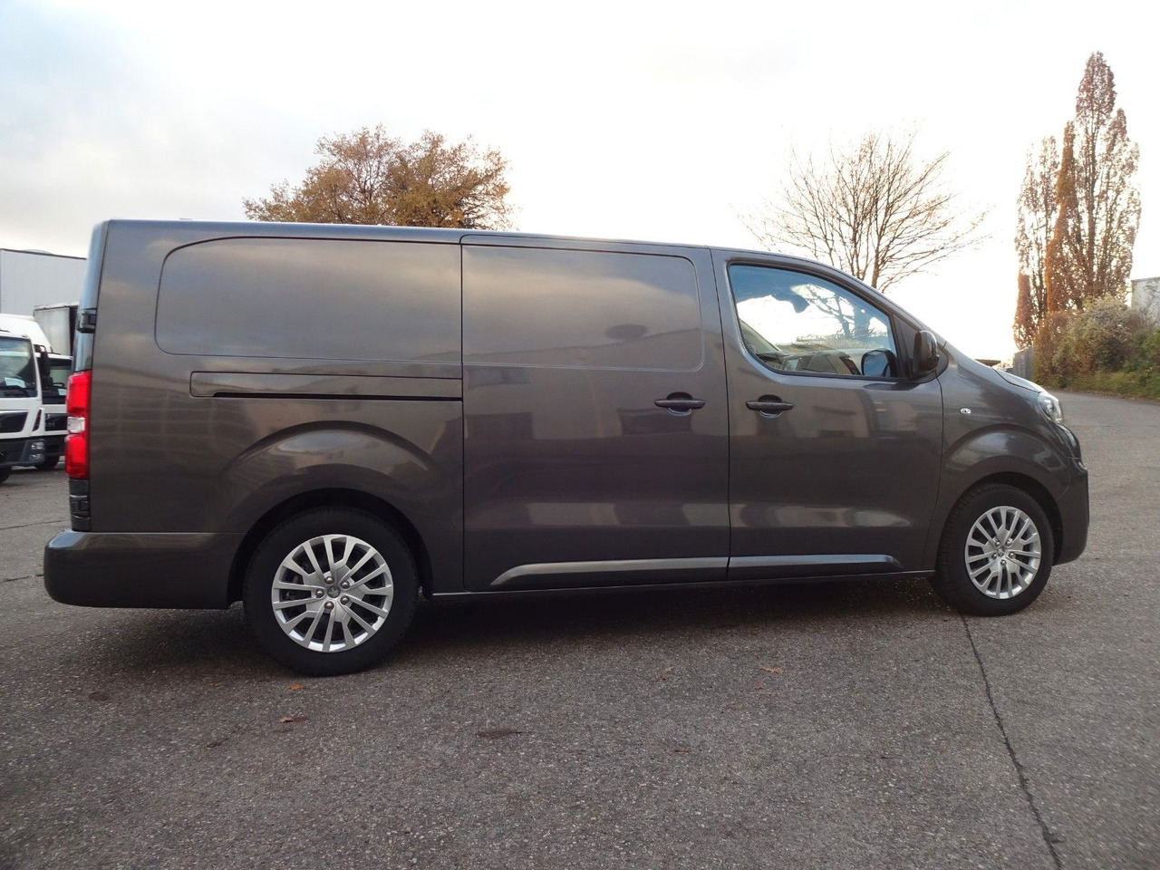 Arrendamiento de Peugeot Expert Kasten Lang, L3H1, 57 kW Peugeot Expert Kasten Lang, L3H1, 57 kW: foto 8 Arrendamiento de Peugeot Expert Kasten Lang, L3H1, 57 kW Peugeot Expert Kasten Lang, L3H1, 57 kW: foto 8