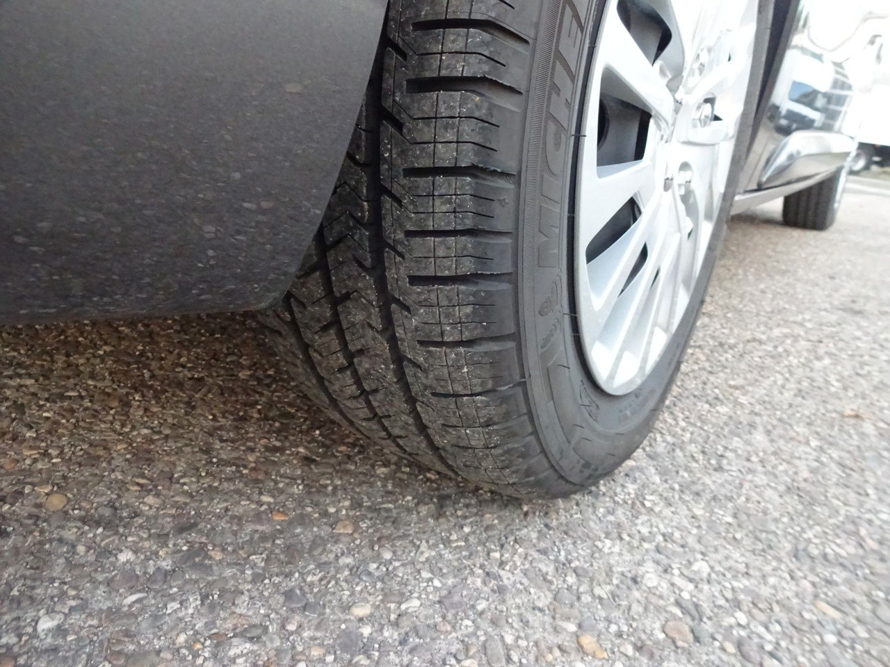 Arrendamiento de Peugeot Expert Kasten Lang, L3H1, 57 kW Peugeot Expert Kasten Lang, L3H1, 57 kW: foto 10 Arrendamiento de Peugeot Expert Kasten Lang, L3H1, 57 kW Peugeot Expert Kasten Lang, L3H1, 57 kW: foto 10