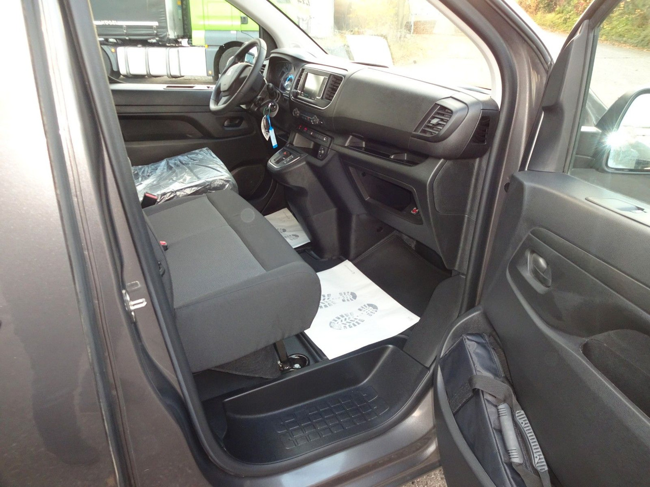 Arrendamiento de Peugeot Expert Kasten Lang, L3H1, 57 kW Peugeot Expert Kasten Lang, L3H1, 57 kW: foto 22 Arrendamiento de Peugeot Expert Kasten Lang, L3H1, 57 kW Peugeot Expert Kasten Lang, L3H1, 57 kW: foto 22