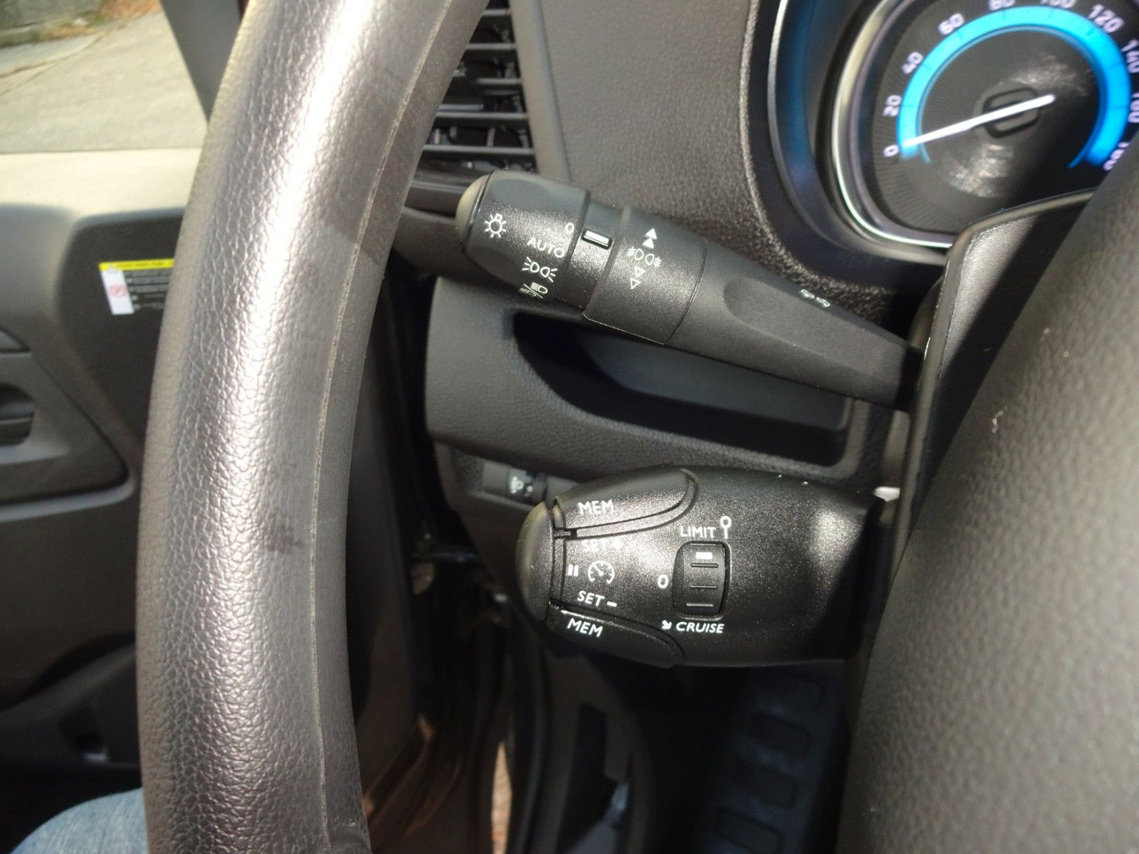 Arrendamiento de Peugeot Expert Kasten Lang, L3H1, 57 kW Peugeot Expert Kasten Lang, L3H1, 57 kW: foto 32 Arrendamiento de Peugeot Expert Kasten Lang, L3H1, 57 kW Peugeot Expert Kasten Lang, L3H1, 57 kW: foto 32